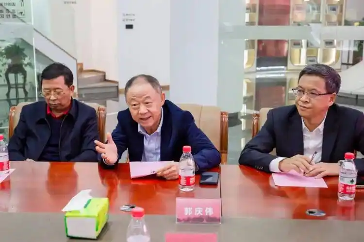 万安县委陈海民书记主持召开2021万安(广州)"三请三回"座谈会