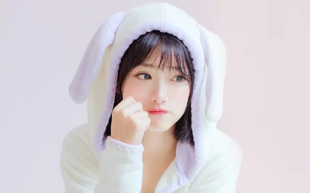 首页 桌面壁纸 可爱萝莉粉嫩兔耳朵睡衣私房诱人写真图片上一张下一张