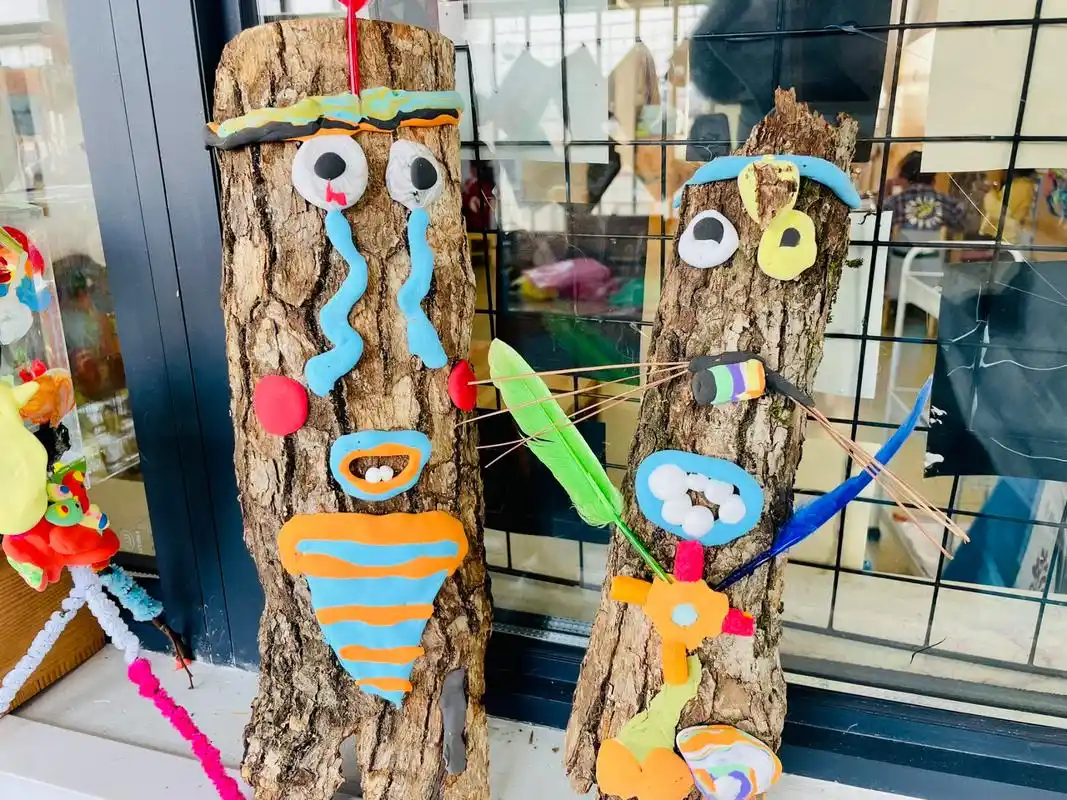 树枝 树皮美术作品