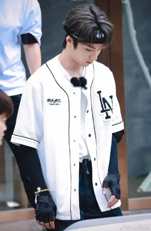 刘耀文超话#刘耀文全员加速中##刘耀文 帅#帅!