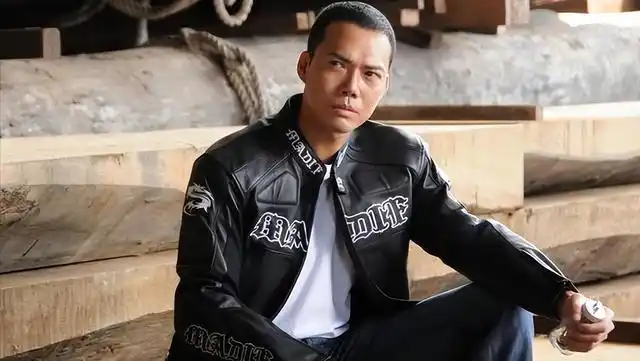 大天二陈浩南(陈浩南最忠实的小弟之一)(4)