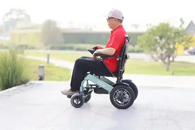 和美德电动轮椅车折叠轻便智能轮椅