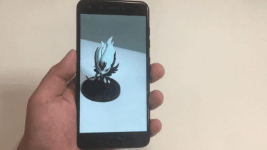 一种为滑动屏幕,便可定格观看3d照片中的每个细节;另一种为转动手机