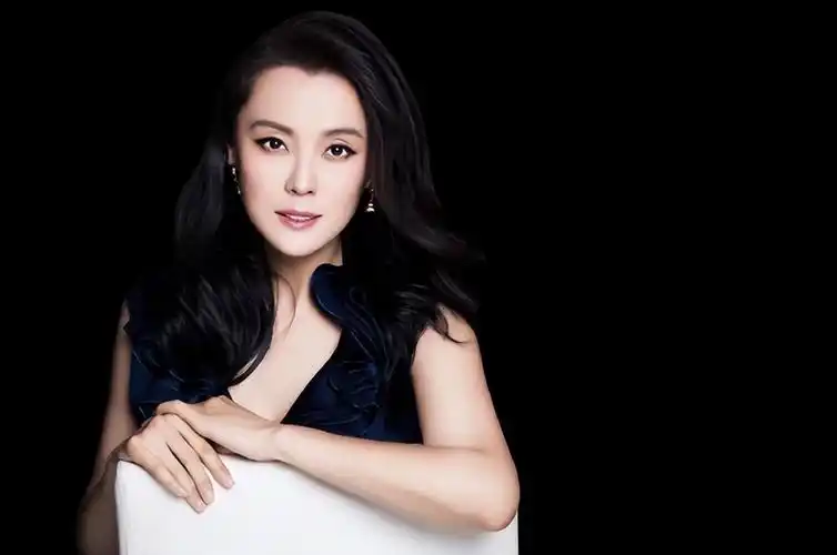 回顾演员梁爱琪戏里没人可以抵挡我的富婆魅力傅彪是我的贵人