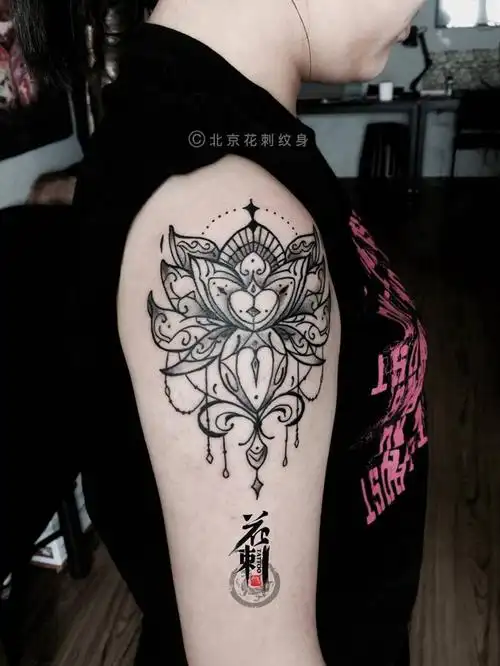 梵花纹身图片_成品手臂欧美传统清新植物图腾纹身图案