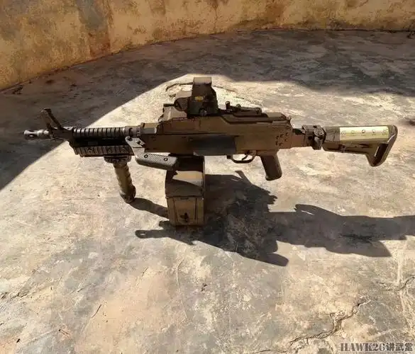 黎巴嫩真主党武装晒pkm突击机枪枪管大幅缩短便于城市作战