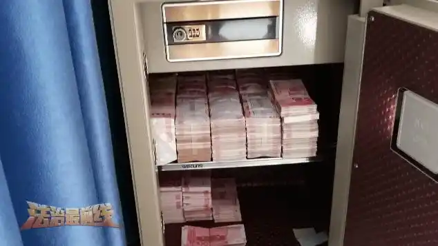 网友误入"桃色陷阱"被诱导做色情动作,还被录屏遭巨额敲诈!