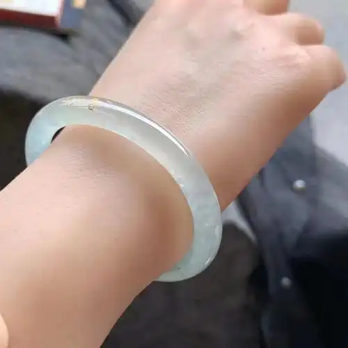 冰种贵妃镯冰甜绿圆条贵妃冰种翡翠手镯7878