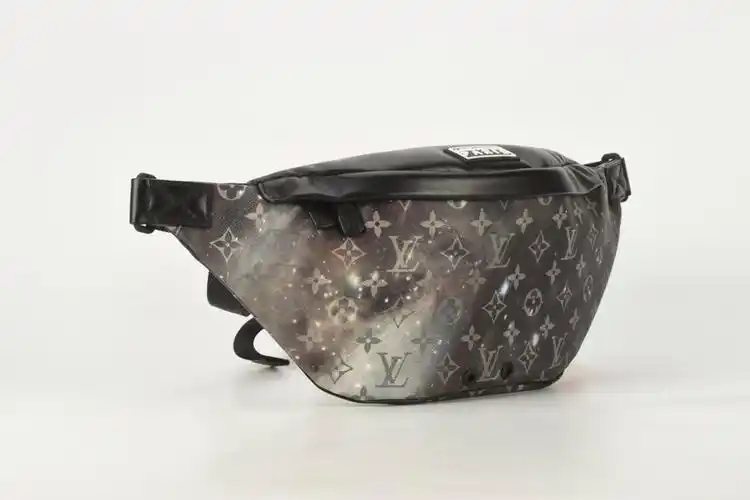 lv限量款lv星空腰包lv限定星空系列腰包