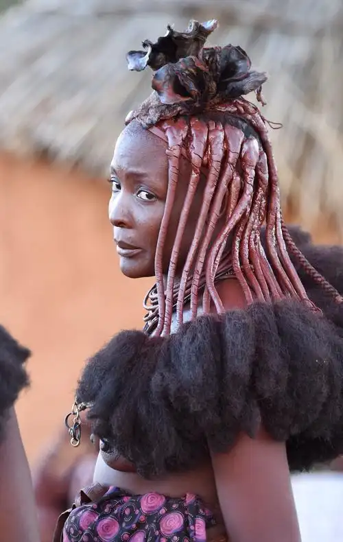 (四)20190402-15 写美篇   在纳米比亚辛巴族红泥人部落,我们整整拍摄