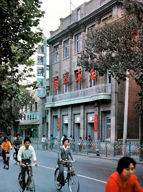 泉城路见证济南商业百年传奇 - 我与祖国共成长 - 全景山东 - 鲁网