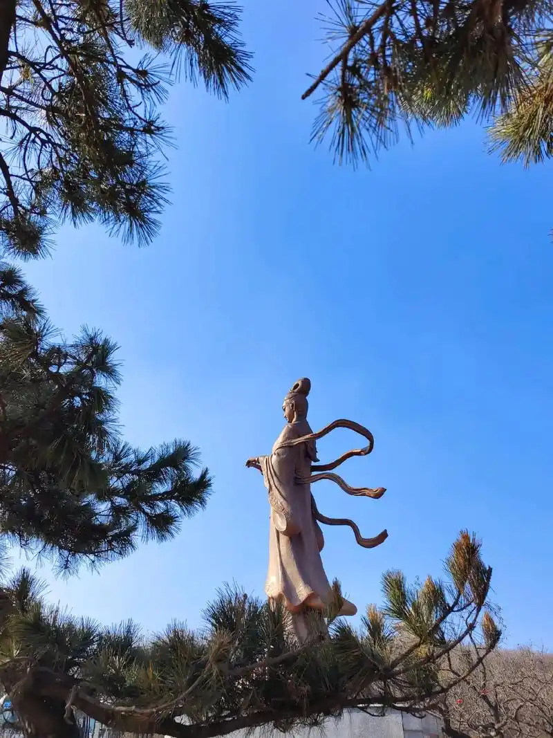 连云港花果山玉女峰.虽然没看到雾凇,但是不虚此行,花果山值得 - 抖音