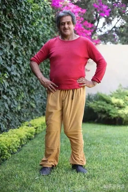 美国男子拥有世界上最大丁丁自称它比黄瓜长又嫌它影响事业