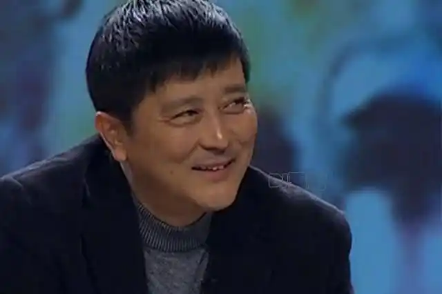 原创卢君:80年代优质男星,银幕罕见美男子,陈肖依前夫,如今64岁近照