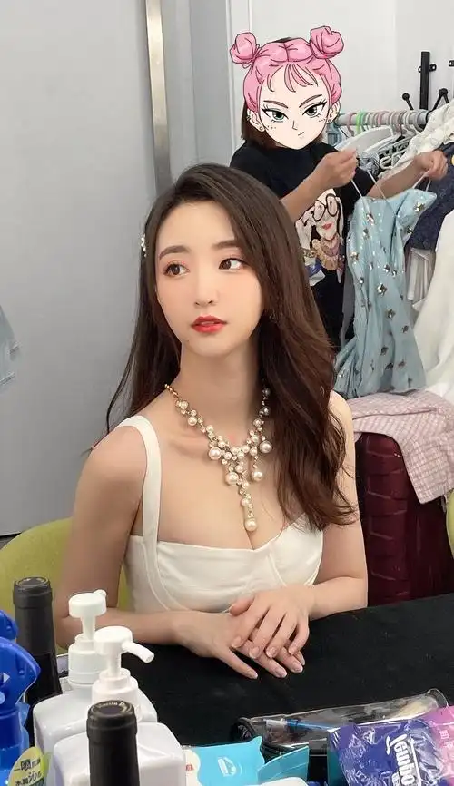 99直播吧篮球女神大赛16进8首日:小七pk卓识!郭小仙儿vs孟超