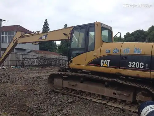 卡特320c挖掘机,二手市场如此火爆但是一定要擦亮眼睛