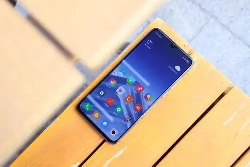 x9s系列到oppor11系列,从一加手机5到荣耀9,再到千元级的定位的小米7