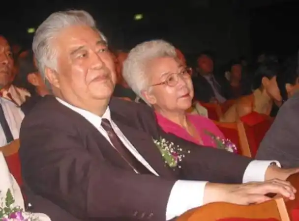 艺术家田华:与初恋丈夫爱一生,儿子去世当天她为何还去当评委?