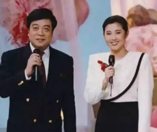 61岁倪萍和60岁倪大红真实关系曝光,网友:你们藏得太深了_小时候_因为