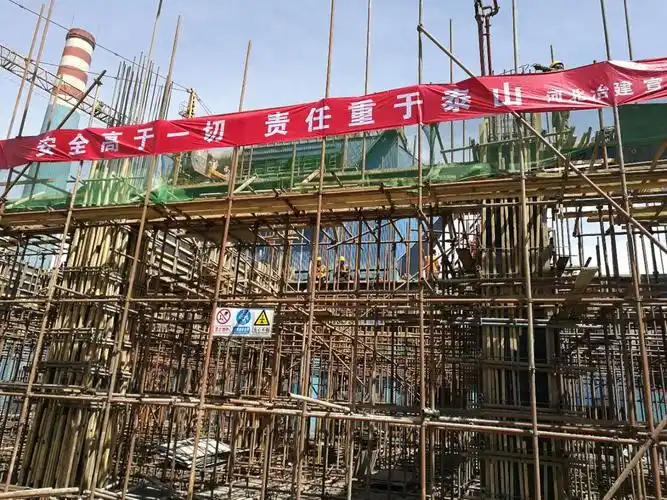 施工现场"安全月"主题条幅