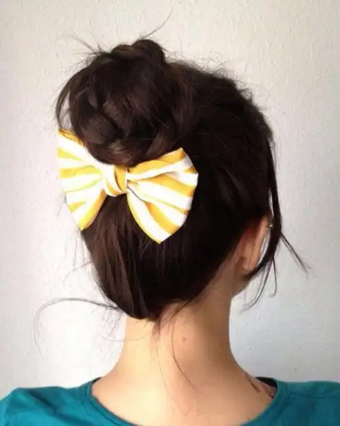 长头发妹子教你扎一款丸子头,绝对美过赵丽颖