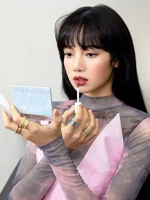 lisa  #lalisamanoban