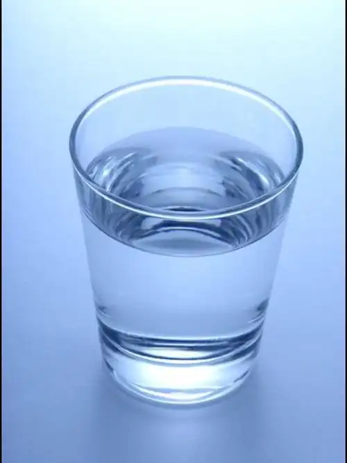 1,准备一杯清水