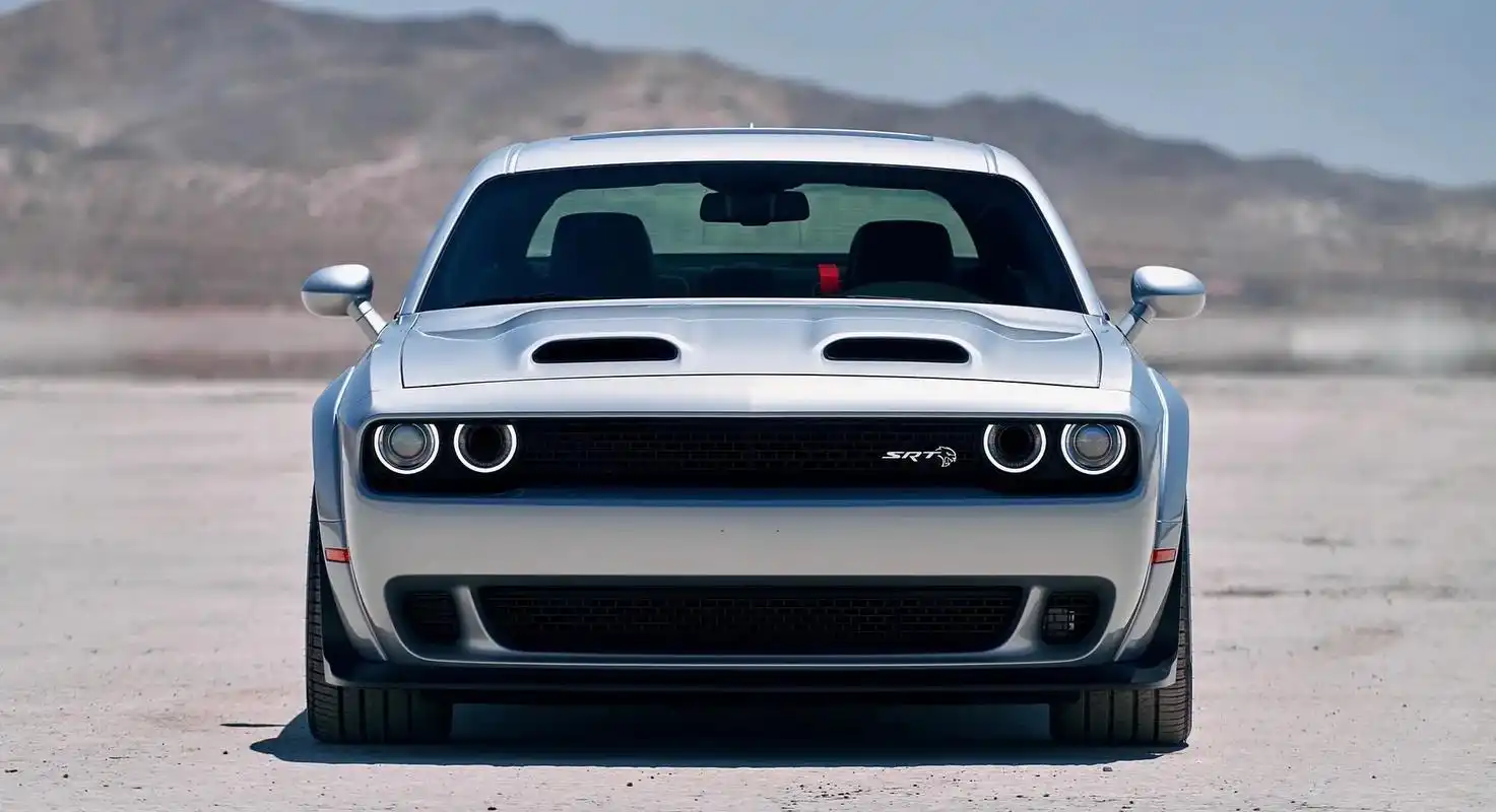 redeye.道奇—挑战者srt 红眼地狱猫,艾特出你觉得三 - 抖音