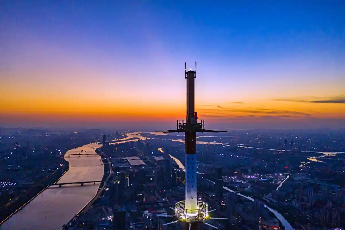 你计划前往南京,那么一定不要错过位于石头城的江苏南京广播电视塔