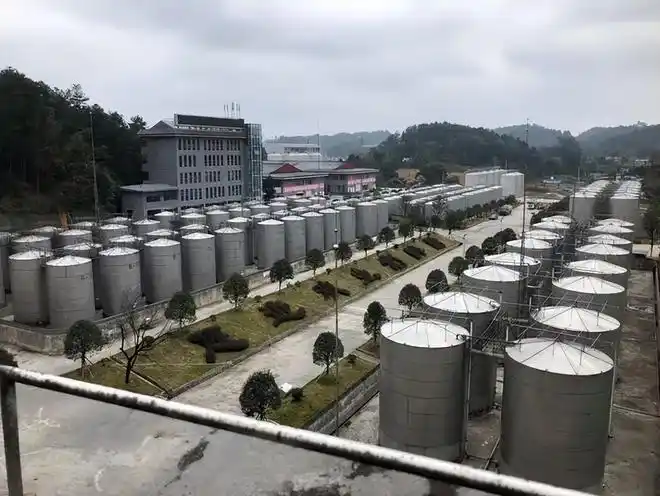 茅台镇酒厂起火上百吨酱酒流入河中老酒鬼够我喝一辈子