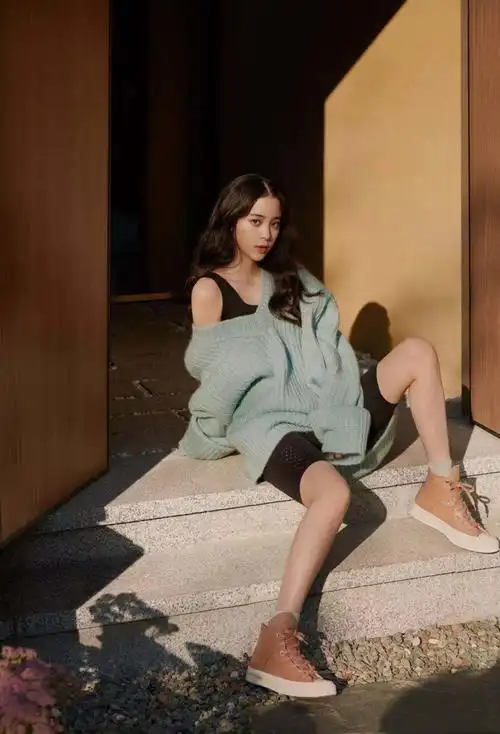 欧阳娜娜壁纸合集做个少女心里藏诗脸上抹奶油