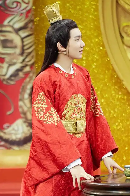 王源王牌对王牌英俊古装剧照图片