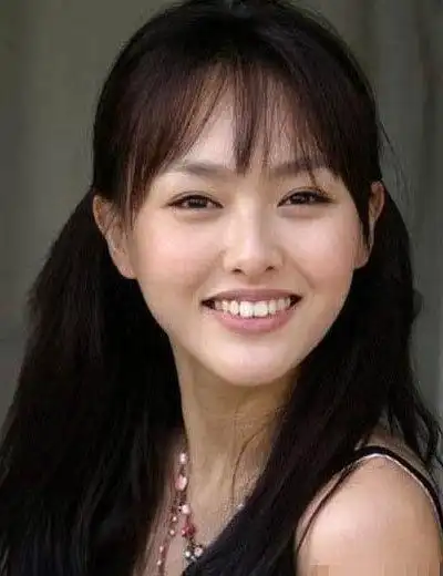 袁姗姗人中过长揭圈内女星外貌硬伤