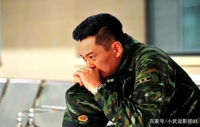 王斑在《反恐特战队》中饰演厉剑锋