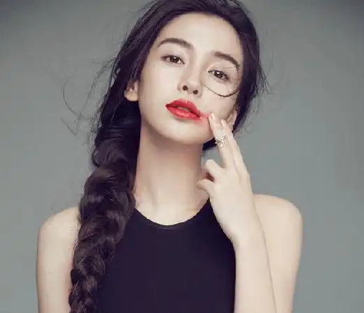 长辫子精灵的心事~~~~是谁解开了麻花辫?