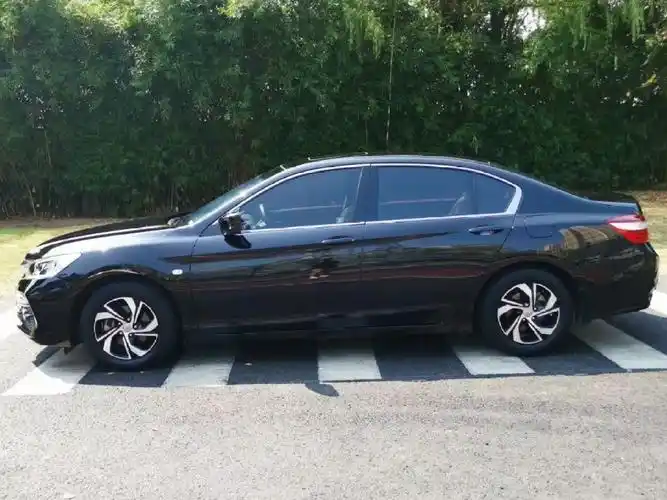 本田 雅阁  2016款 2.0l 舒适版图片