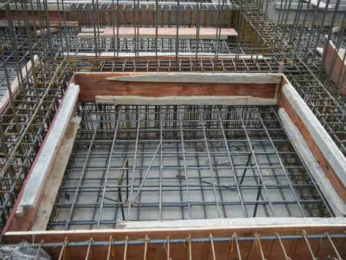 想问问各位高手 道路cad施工图怎么画 施工时筏板基础梁的下部纵筋在