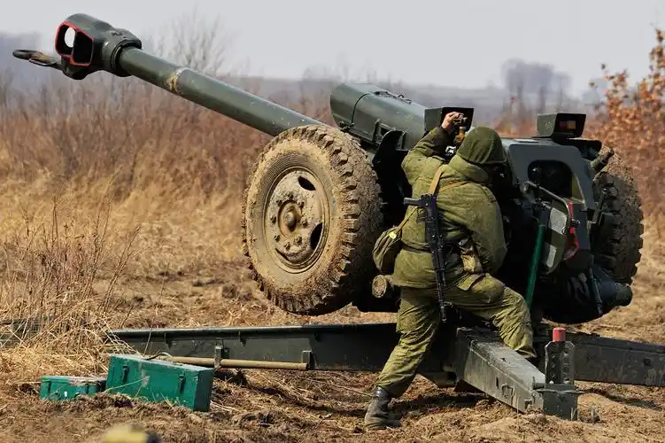 炮平四海,苏军d-30型122毫米榴弹炮