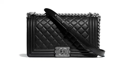 chanel老佛爷设计的六个爆款包,你看上了哪个?