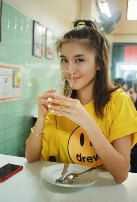 吴千语整容前后(吴千语出道前照片)