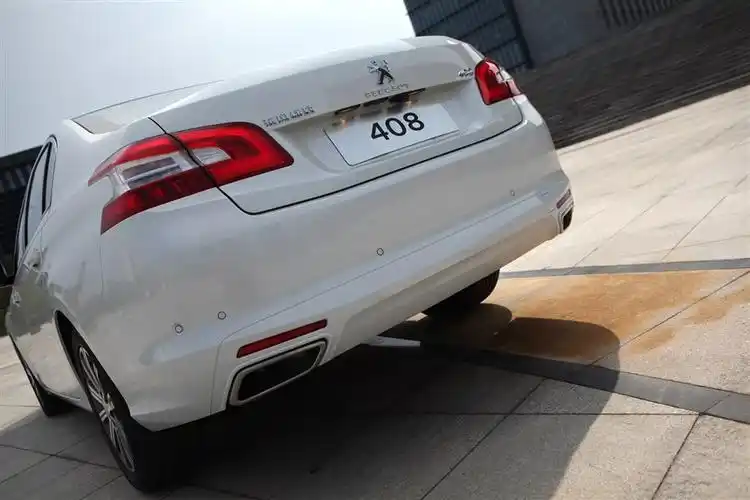 6thp 自动 至尊版车尾局部汽车图片-汽车图片大全】-易车网