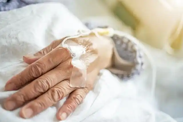 秋季养生误区2:秋季输液通血管?并不靠谱