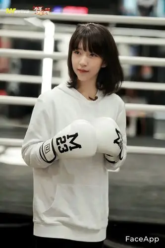 氵faceapp好好玩06主楼补了两张迪士尼里的严美娜和贺tina