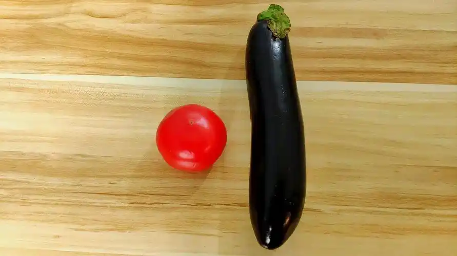 西红柿搭配茄子,居然这么好吃,营养健康,我家一周吃5次!