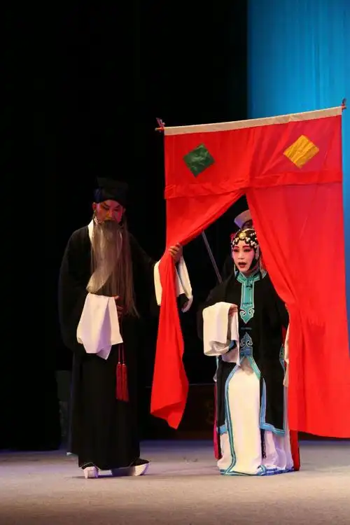 祝贺南通市崇川区文化馆江东京剧社全本《锁麟囊》演出成功!