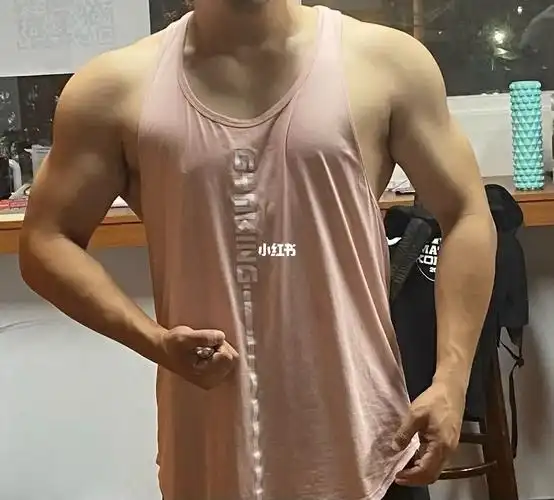 最近太忙,一周没去了,练个肩膀.41岁老男人的日常!