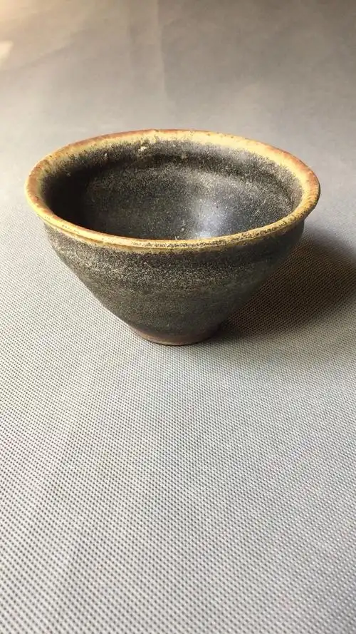 宋代建阳窑黑釉曲口茶盏