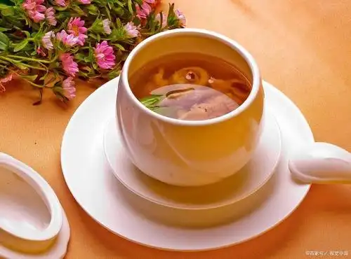 家庭药膳——八宝鸡汤