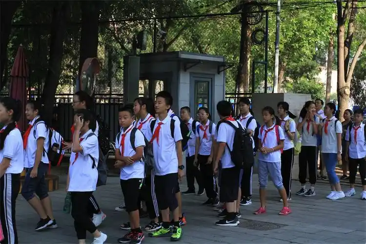 走进一中卓越成长∣记2019年天津一中初中部新生入学礼