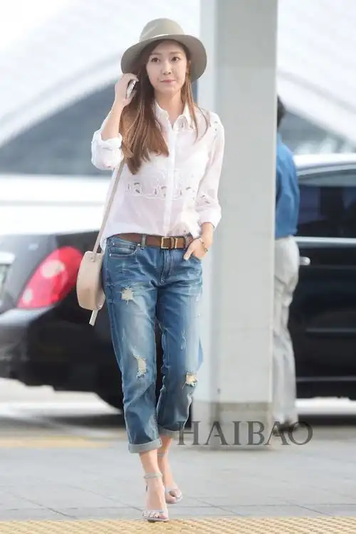 韩国女星街拍轻装上阵,以帽抢镜!